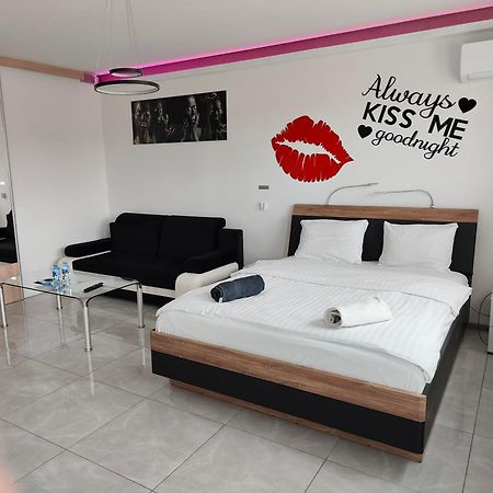 Good Day Apartments- Private Parking New Town 슈체친 외부 사진