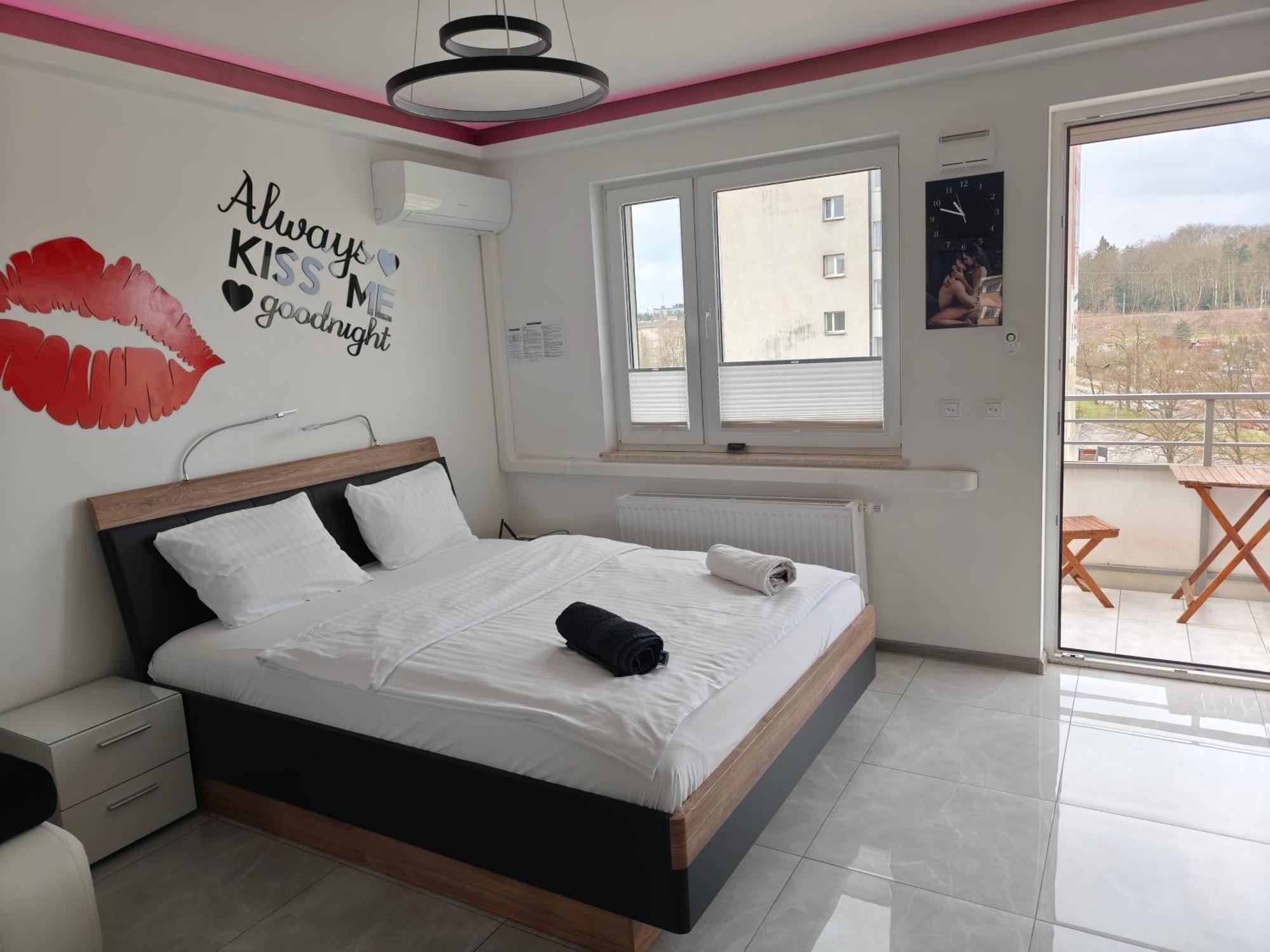 Good Day Apartments- Private Parking New Town 슈체친 외부 사진