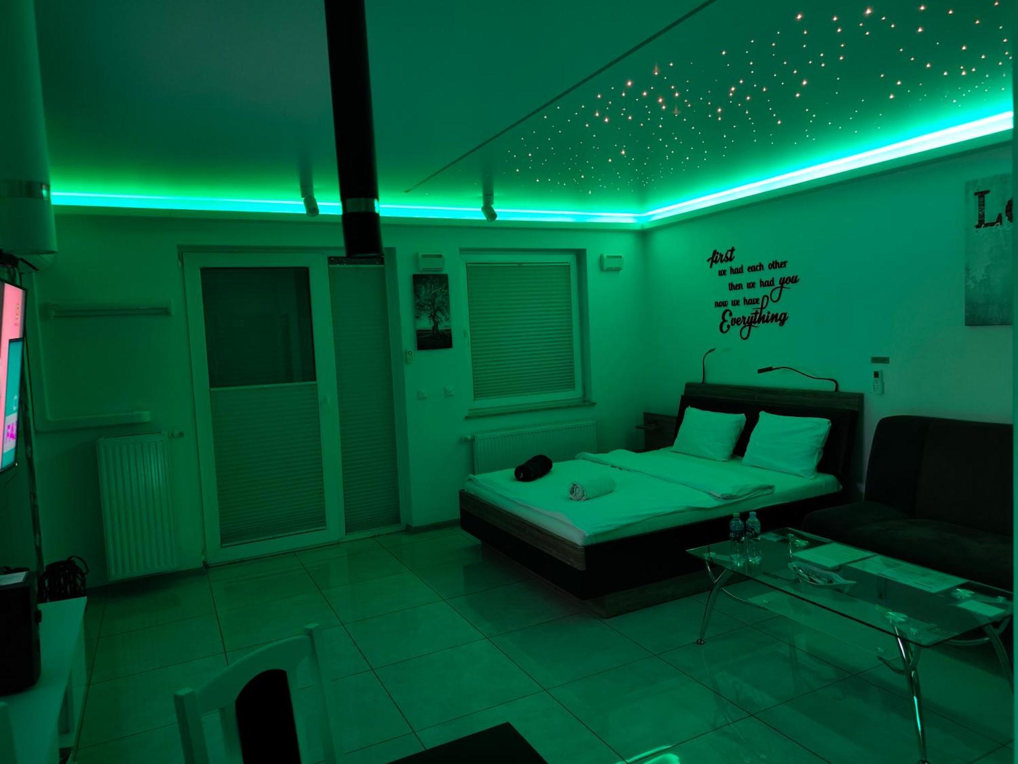 Good Day Apartments- Private Parking New Town 슈체친 객실 사진